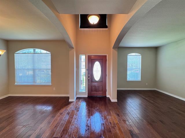 Building Photo - 229 Northwood Dr