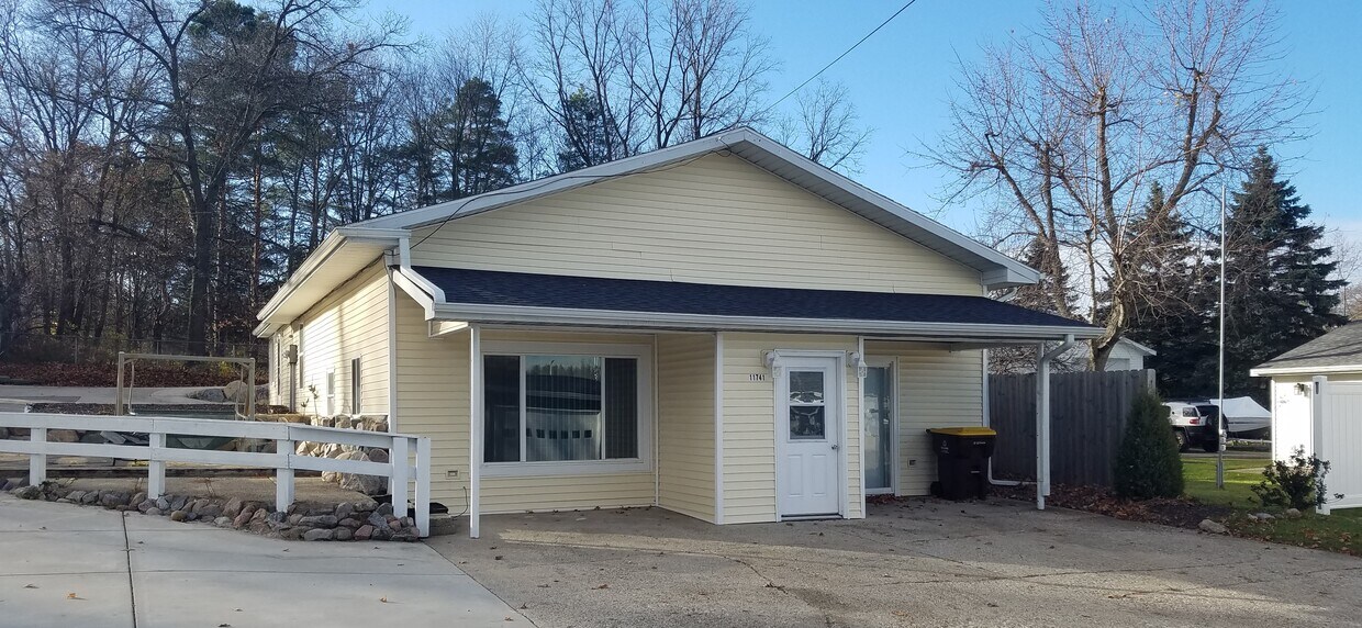 Outside Exterior - 11739 Maywood Dr