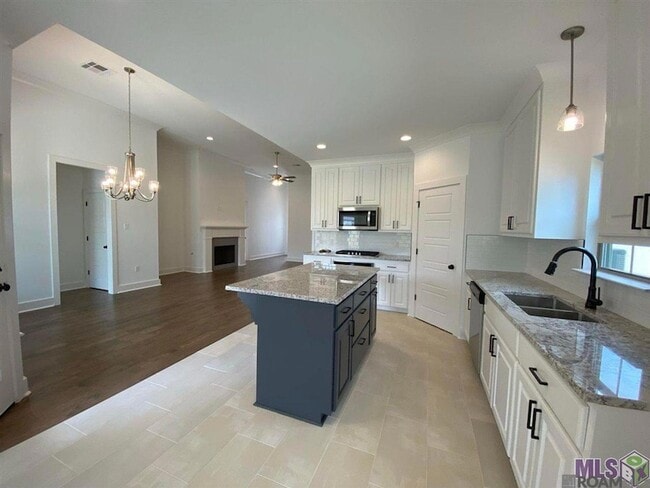 Building Photo - 30156 Sanctuary Blvd