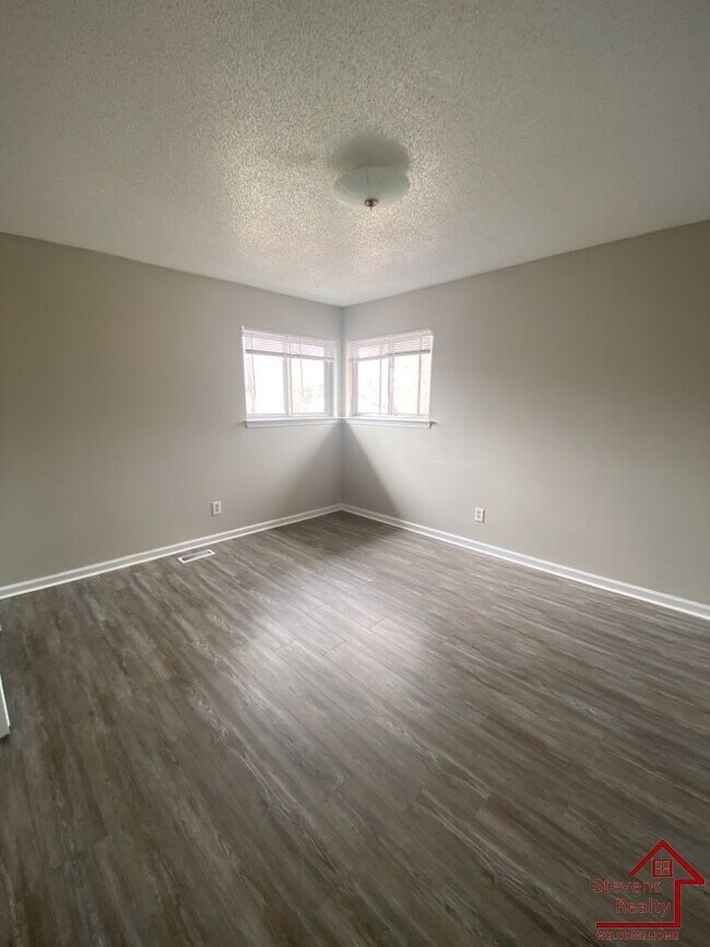 Foto del edificio - 7131 Holland Ln