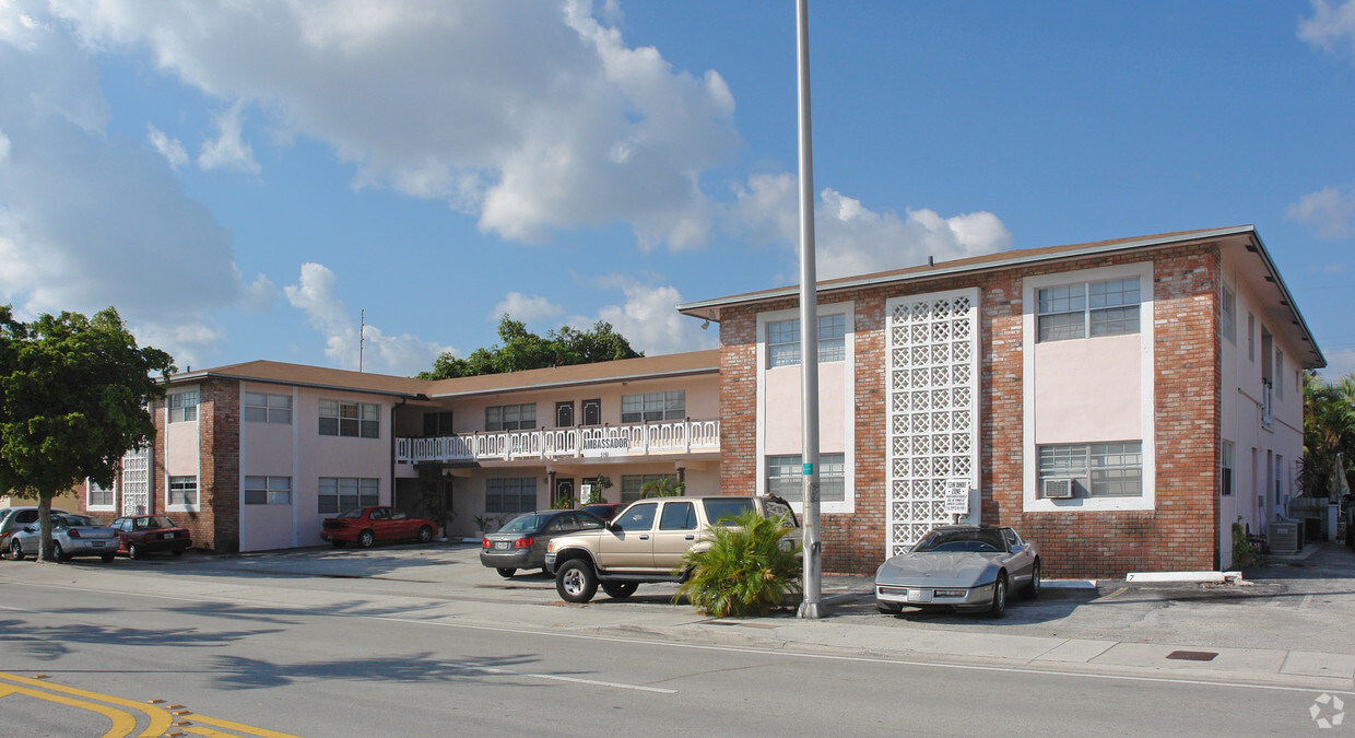 Primary Photo - Isles East