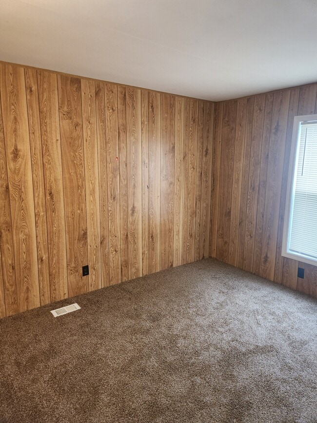 Foto del edificio - 327 Becky Ln