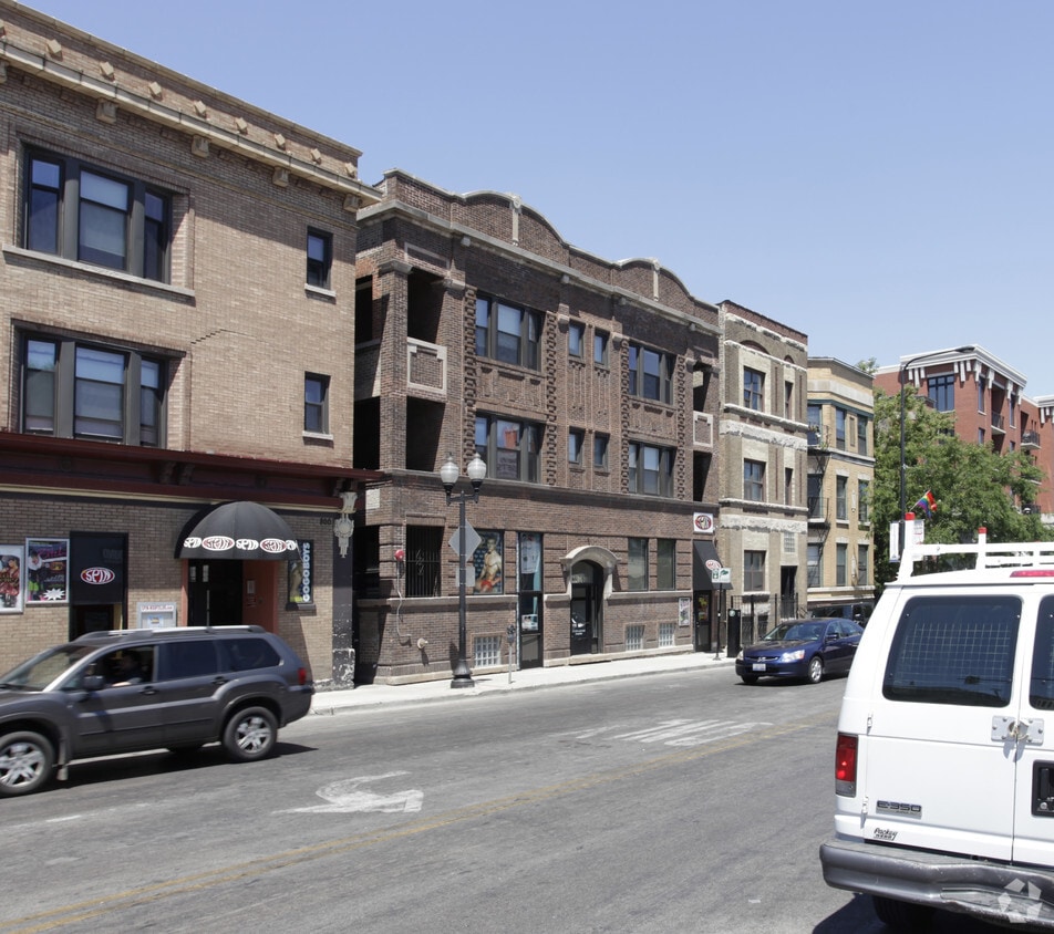 3210 N Halsted St, Chicago, IL 60657 3210 N Halsted St Chicago, IL