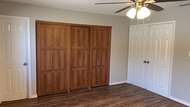 Foto del edificio - 12479 S Dairy Ashford Rd