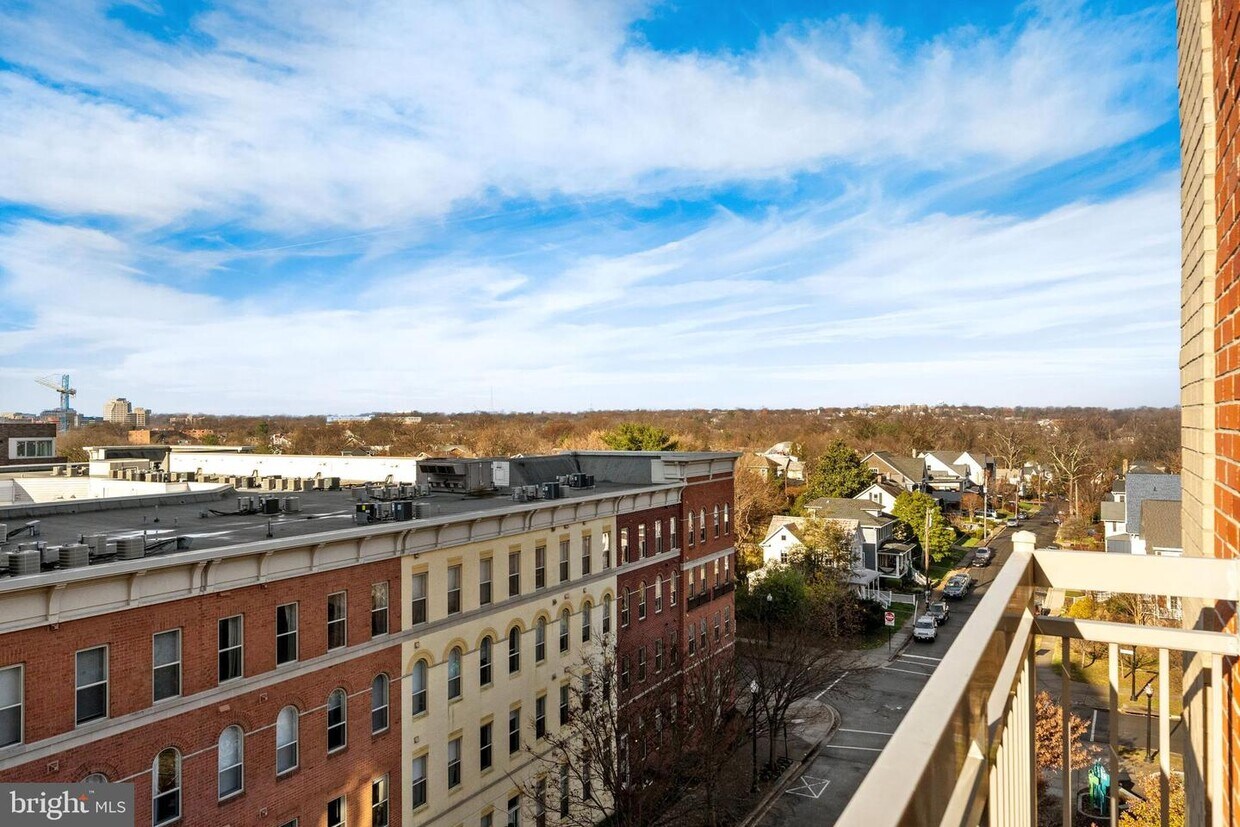 Primary Photo - 1200 N Hartford St