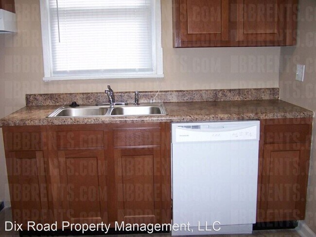 Building Photo - 3 br, 1 bath House - 300 Cherry Drive,