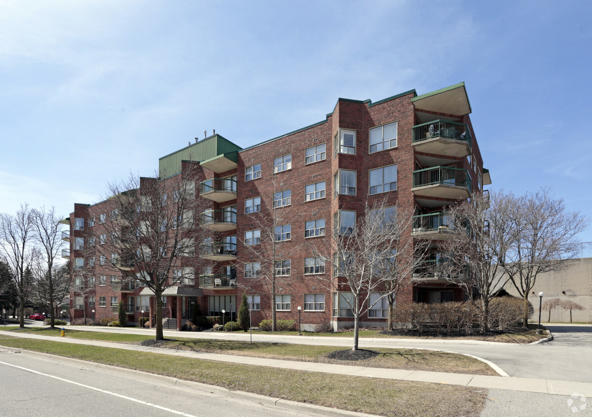 300 Keats Way Pl, Waterloo, ON N2L 6E6 Apartments - 300 Keats Way Pl ...