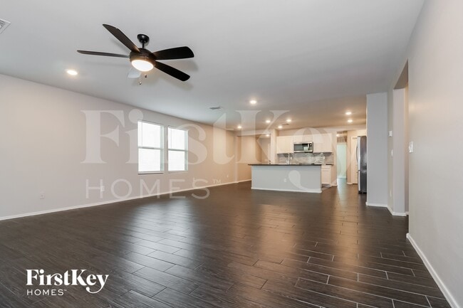 Building Photo - 7203 N 125th Dr