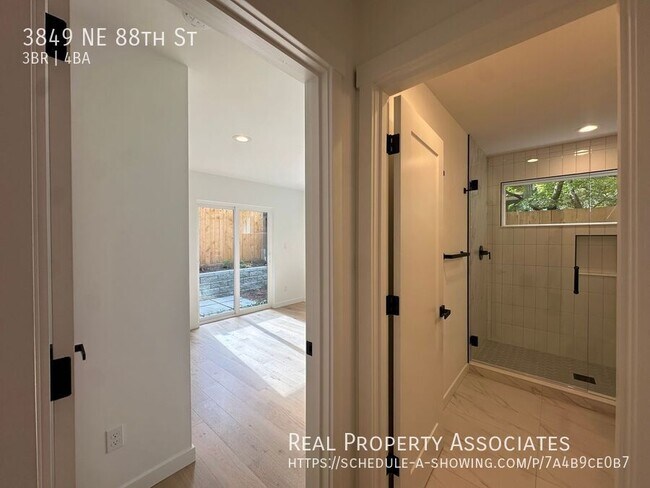 Foto del edificio - 3849 NE 88th St