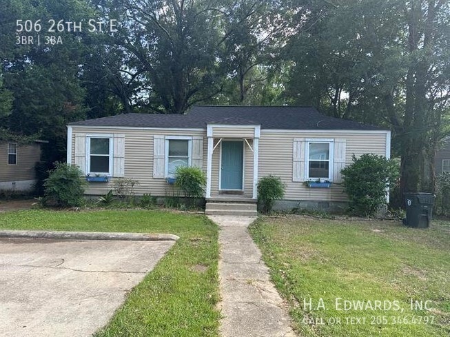 Photo - 506 26th St E-