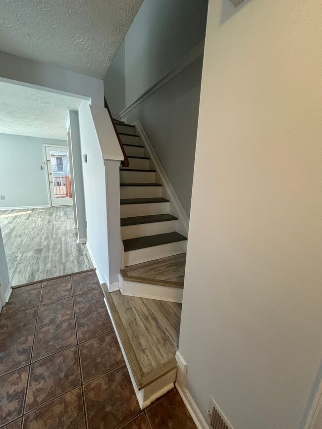 Foto del edificio - 3 Bedroom 1 1/2 bath townhome in Newark/Bear area