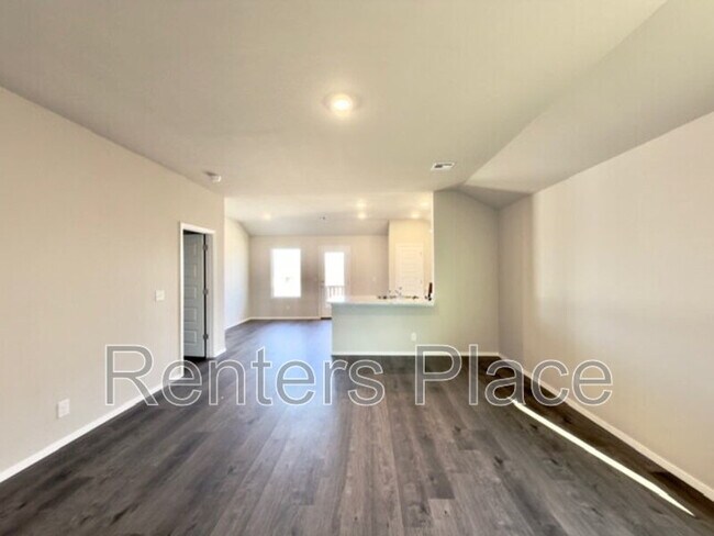 Building Photo - 1008 W Lawton Rd