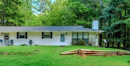 Building Photo - 302 Scott Alex Cir