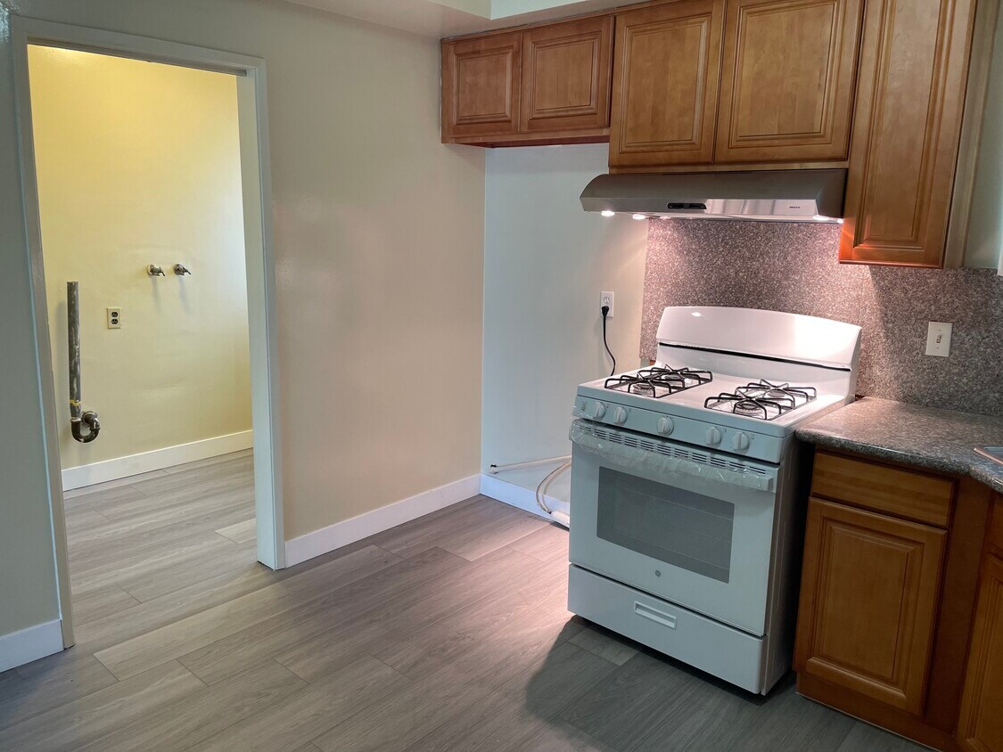 Primary Photo - 25219 Loytan St