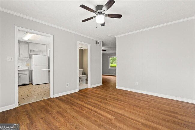 Foto del edificio - 360 Winding River Dr