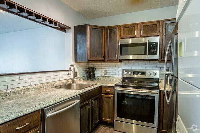 Building Photo - 1390 Hunters Rd