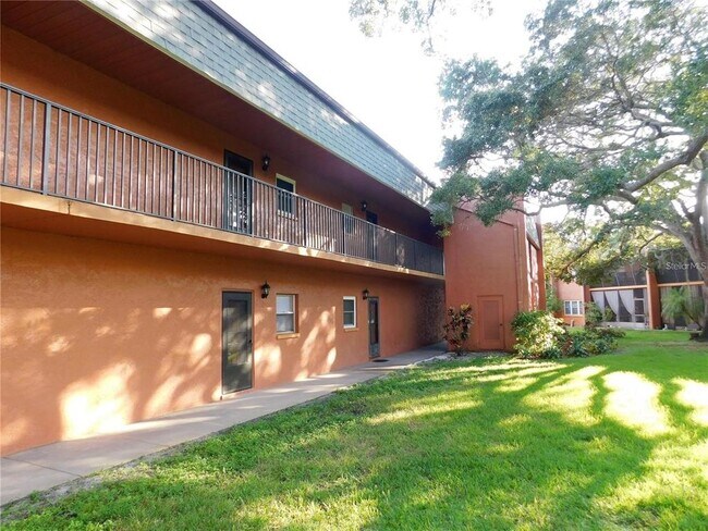 Foto del edificio - 4805 US-19 ALT