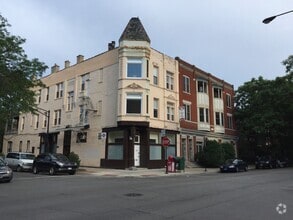 Building Photo - 1155 W Dickens Ave