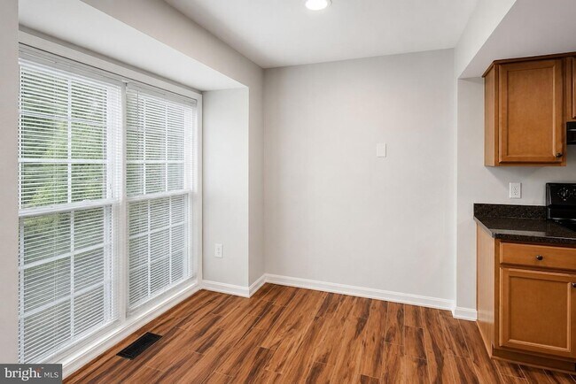 Foto del edificio - 3234 Foothill St