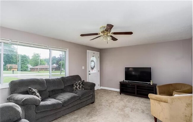 Living room inside-out view - 1286 Laurel Dr