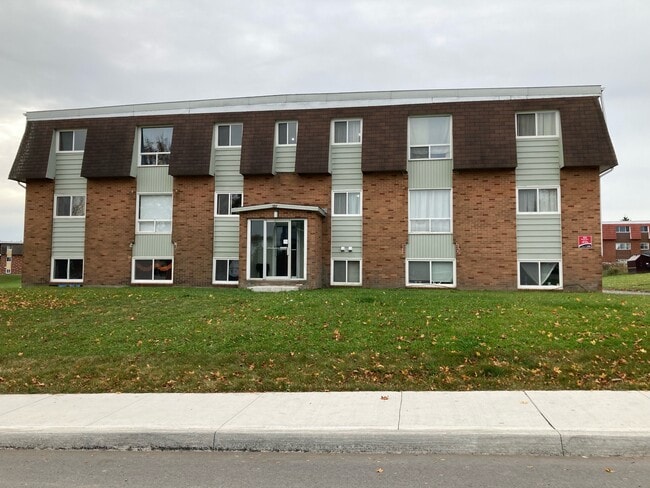 Photo du bâtiment - 522 Bonita Ave