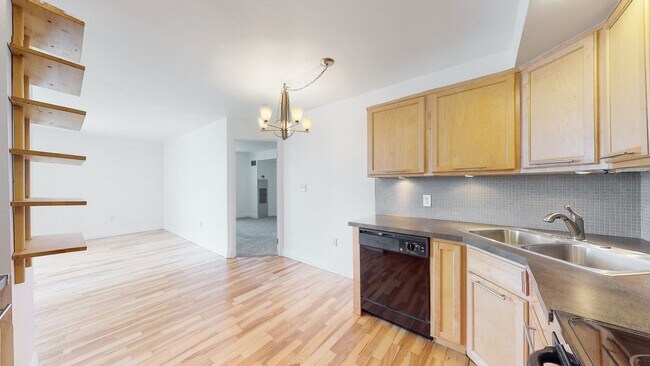 Foto del edificio - 601 W 11th Ave