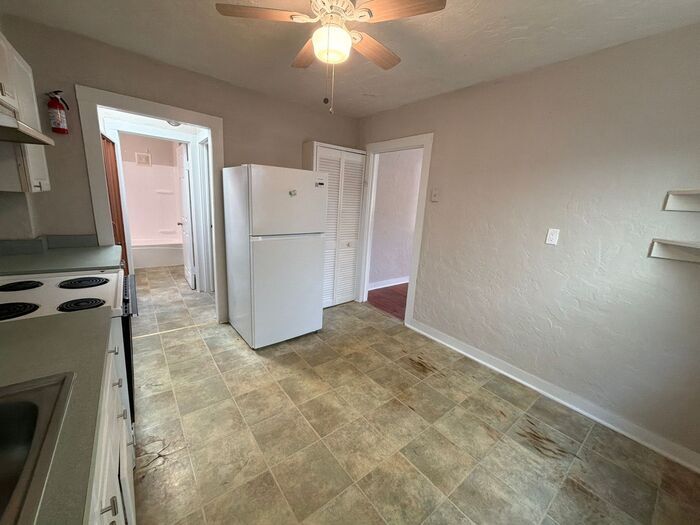 Charming 2-bedroom, 1-bathroom unit in Daytona - Charming 2-bedroom, 1-bathroom unit in Daytona