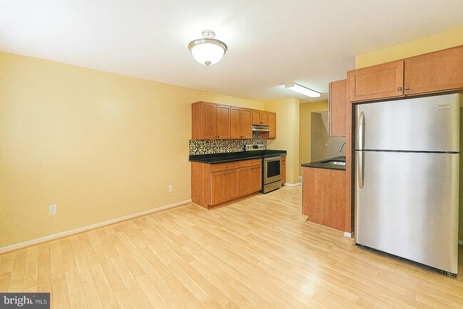Foto del edificio - 8207 Stationhouse Ct
