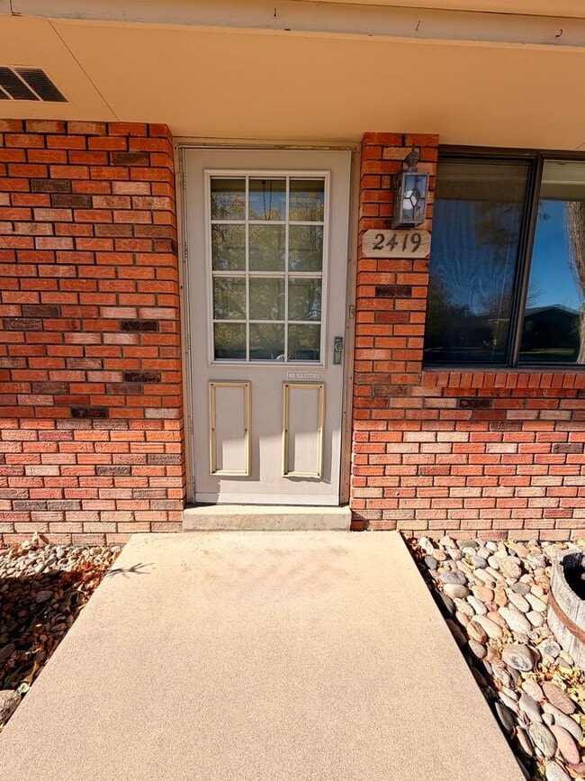 Foto del edificio - Amazing 3bed/2 bath with finished basement.