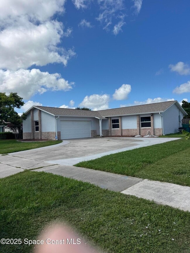 Building Photo - 2841 College View Dr