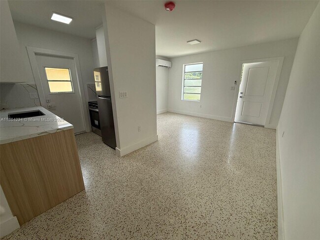 Foto del edificio - 2786 SW 31st Pl