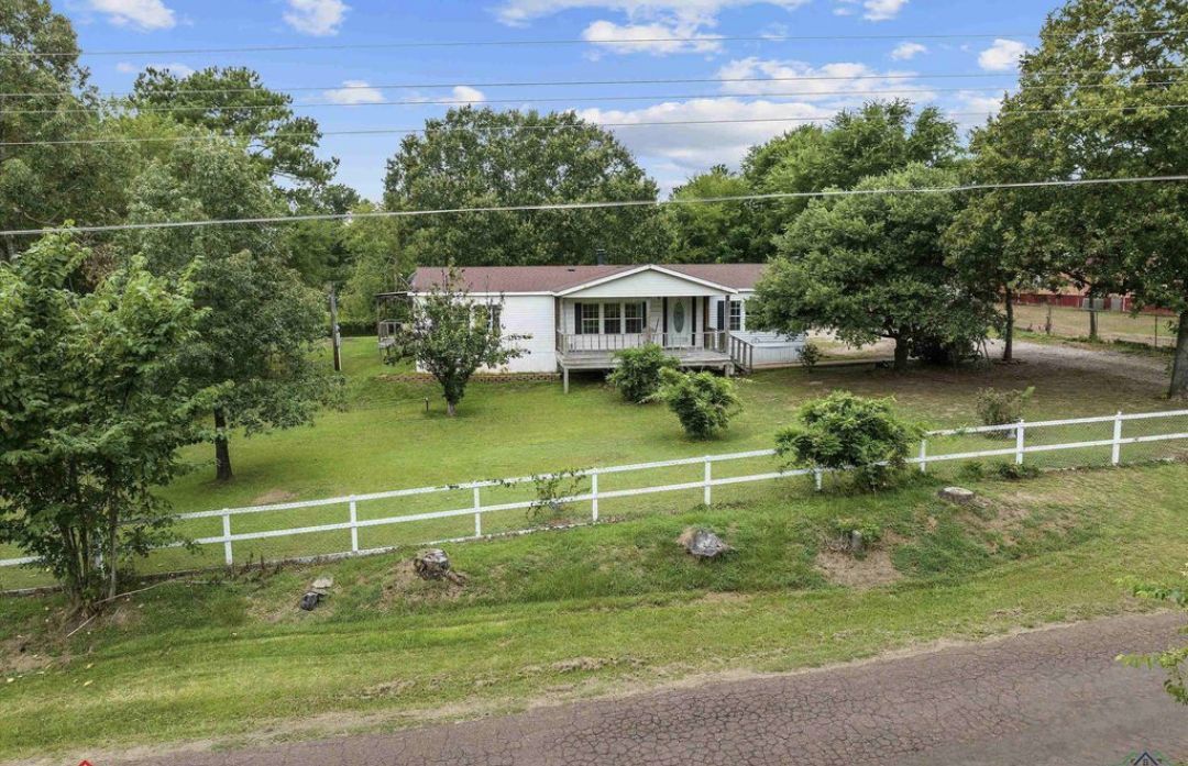 12487 Co Rd 2191, Tatum, TX 75691 House Rental in Tatum, TX