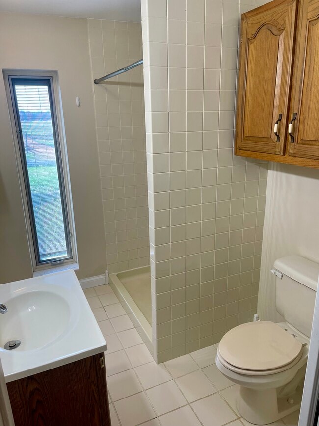 Foto del edificio - 1128 Clayton Dr