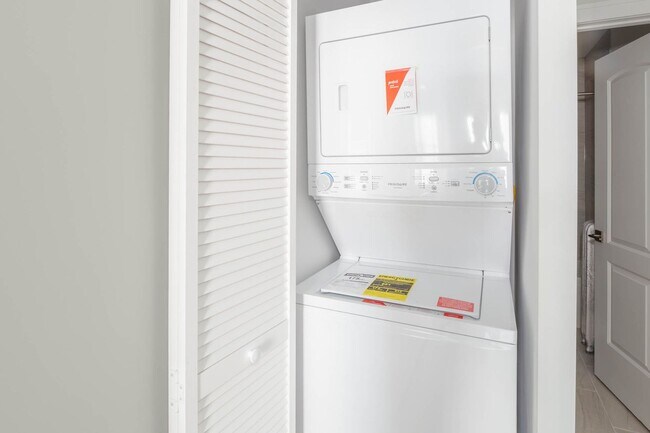 Foto del edificio - 4838 N Wolcott Ave