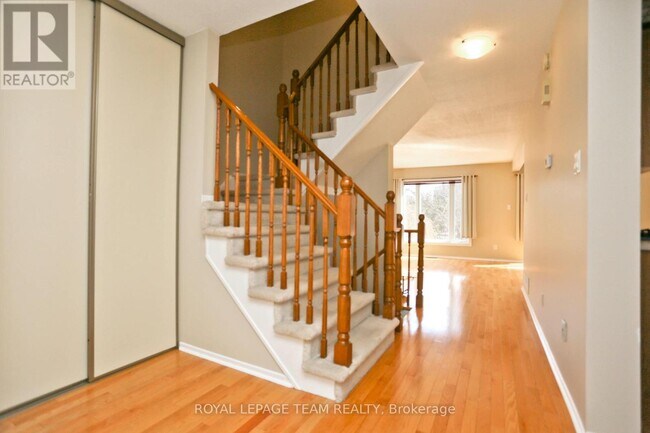 Photo du bâtiment - 15 Forestlane Private