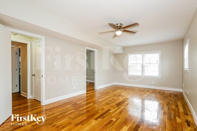 Foto del edificio - 1128 Rocky Ridge Dr