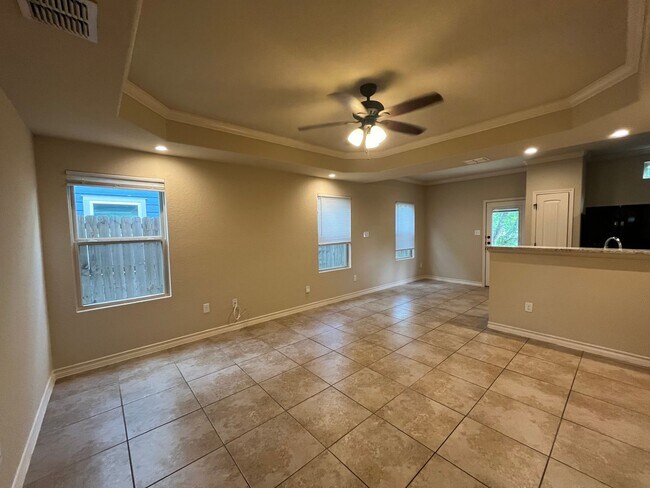 Foto del edificio - 6922 Lakeview Dr. #101, San Antonio, TX. 7...