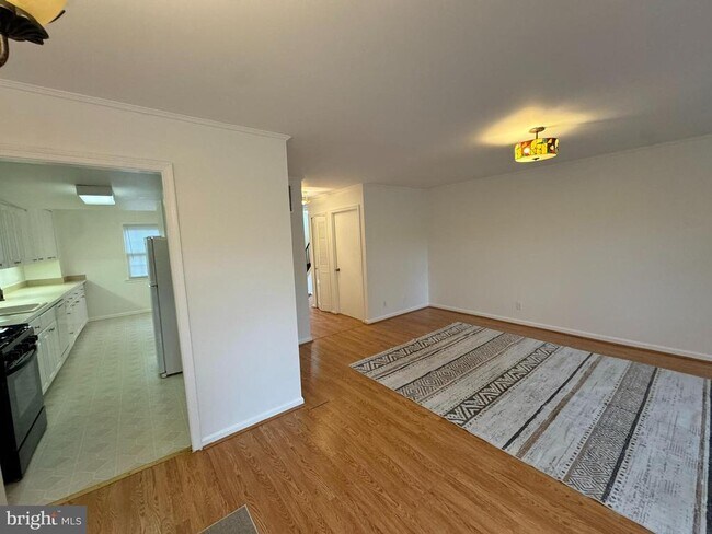 Foto del edificio - 5944 Westchester Park Dr