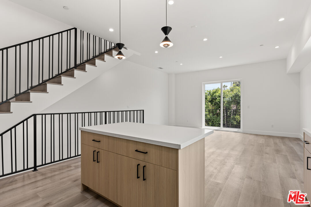 Foto principal - 5232 Tilden Ave