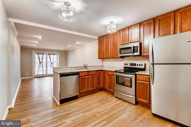 Foto del edificio - 729 S Lakewood Ave