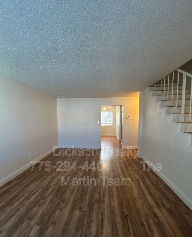 Building Photo - 1410 E 9th St