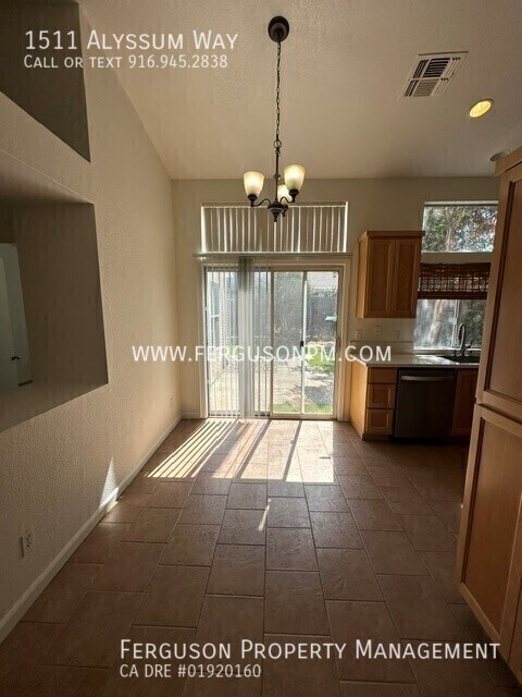 Foto del edificio - 1511 Alyssum Way