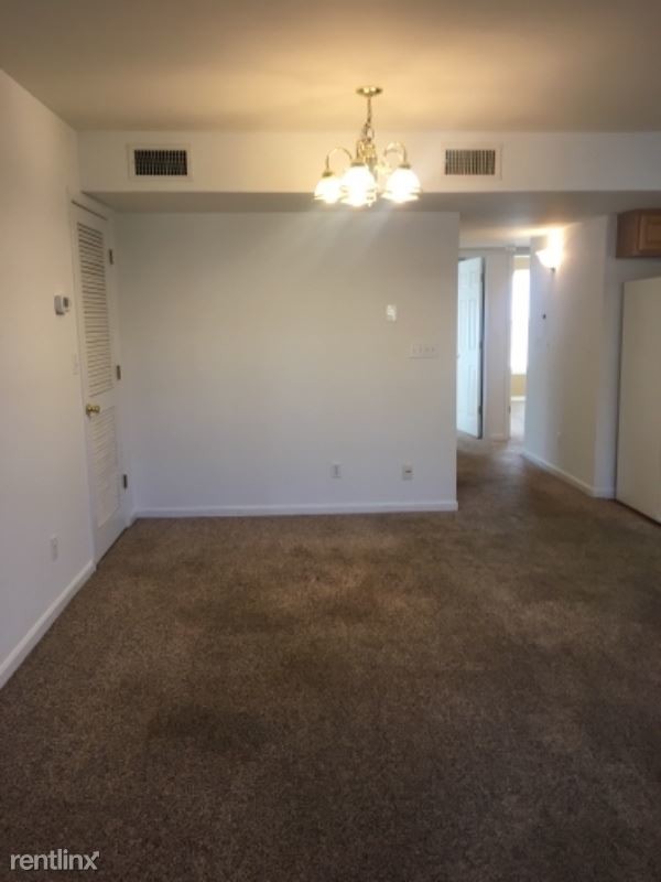 Building Photo - 2 br, 2 bath Condo - 307 Rosewood Dr
