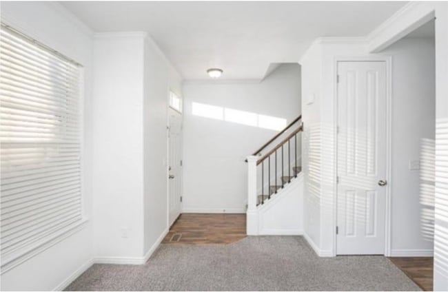 Building Photo - Beautiful Townhome in Prime Provo Location