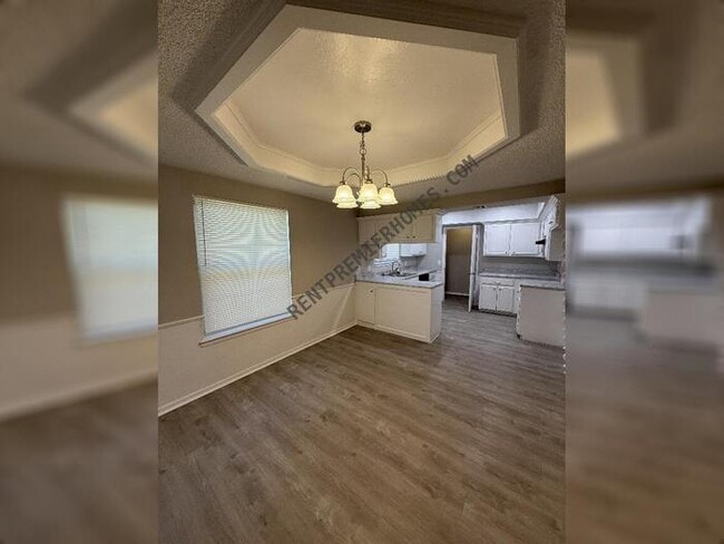 Building Photo - 1712 Haven Dr