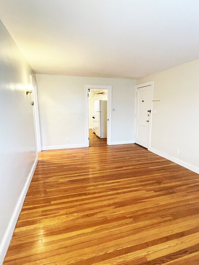 Foto del edificio - 15 Merrill Ave