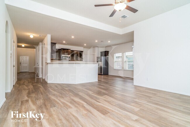 Foto del edificio - 446 Stuart Ln