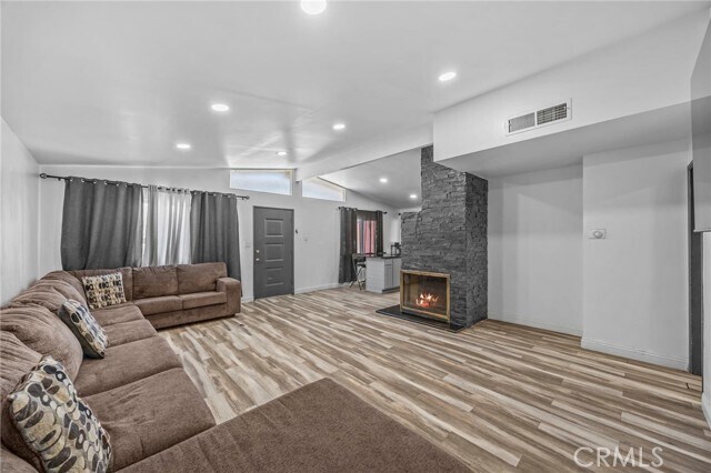 Building Photo - 9417 Mango Ave