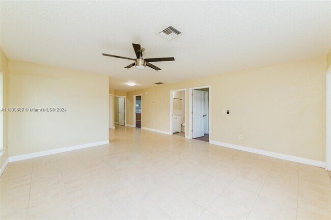 Foto del edificio - 4437 Sunny Ln Ave
