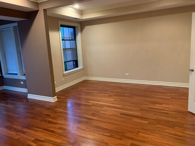 Living/family room - 1361 E 64th St